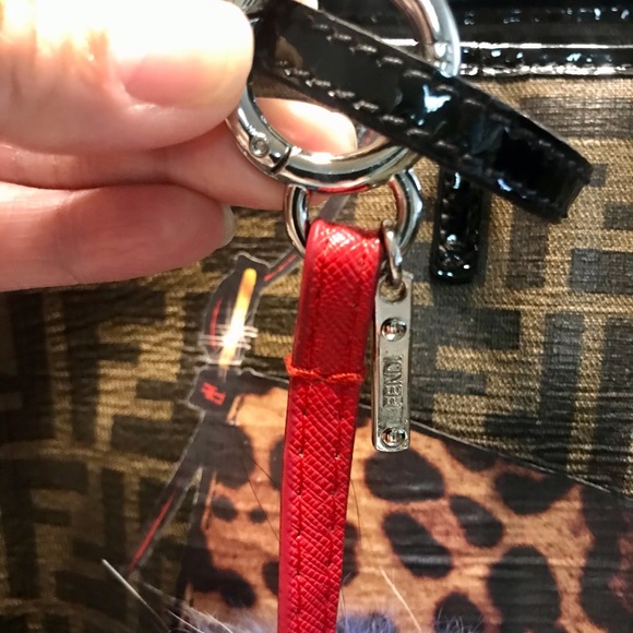 💠RARE FENDI BUG CHARM💠 - Picture 6 of 6